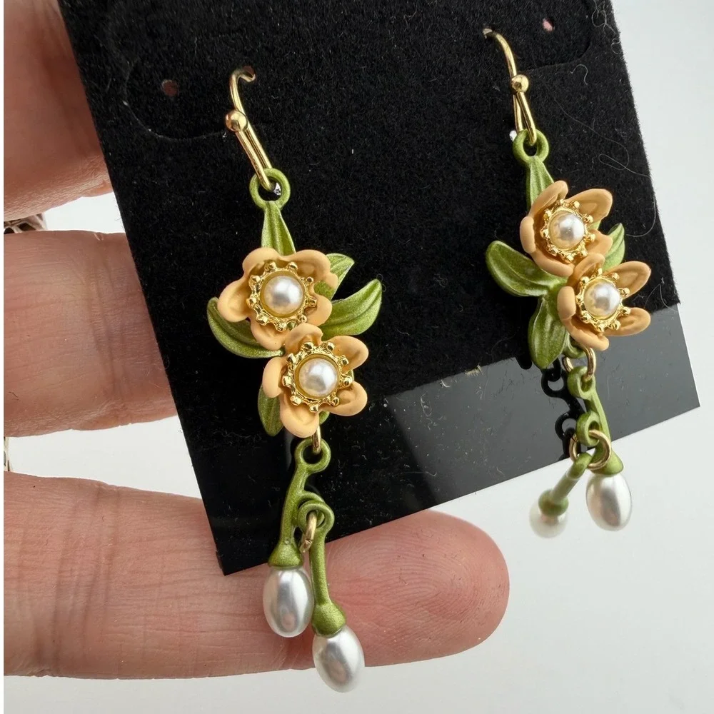 Vintage Floral Drop Earrings Green Peach Excellent Enamel Faux Pearl Dangle